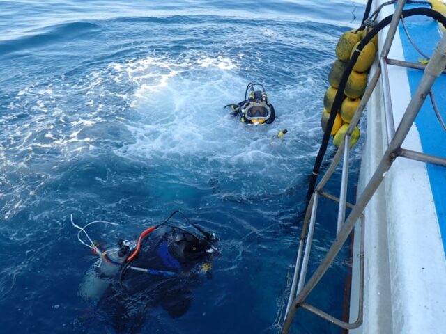 Wave sensor maintenance (He-O2 mixed gas diving) 02